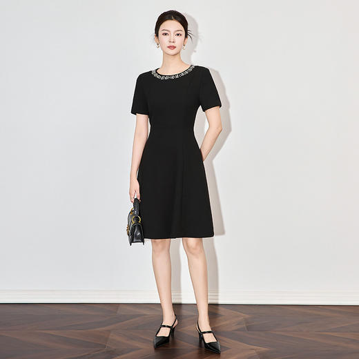 「高货wl」全新升级【铂金会员321/天猫429/差价108】(92540)洛诗琳轻奢重工圆领钉钻连衣裙2025夏季气质高级感收腰裙 商品图1