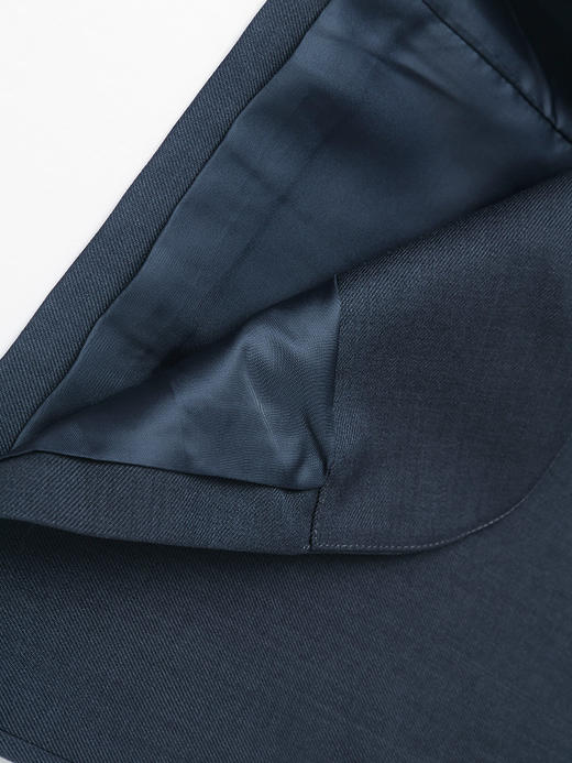 质感爆棚！藏青色简约西装外套 经典剪裁解锁百搭新风尚 商品图4