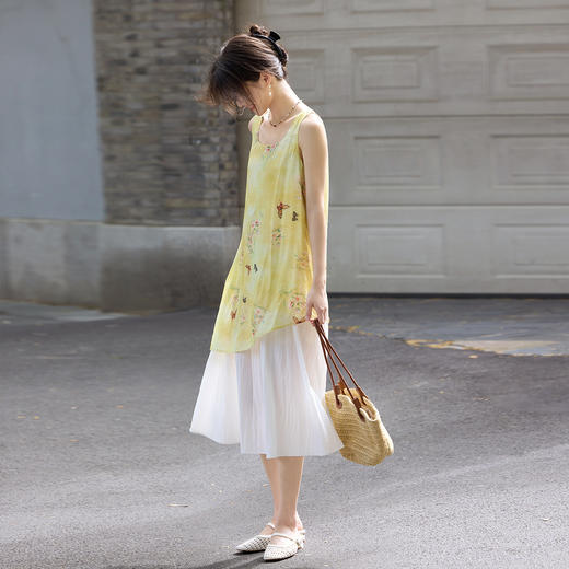【周末秒杀】熙世界「碟恋花」轻国风假两件印花方领背心连衣裙女2025夏季新款 商品图2