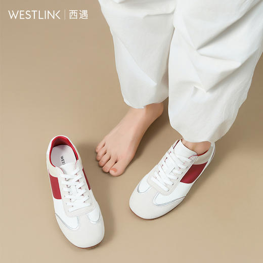 西遇平底德训鞋女新款秋季复古小白鞋轻便薄底银色休闲运动鞋V1656961 商品图3