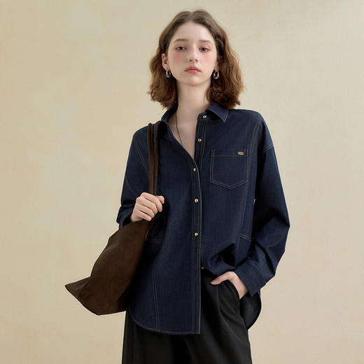 西遇复古港风蓝色仿牛仔衬衫女2025秋季宽松百搭慵懒休闲通勤外套V2951197 商品图4