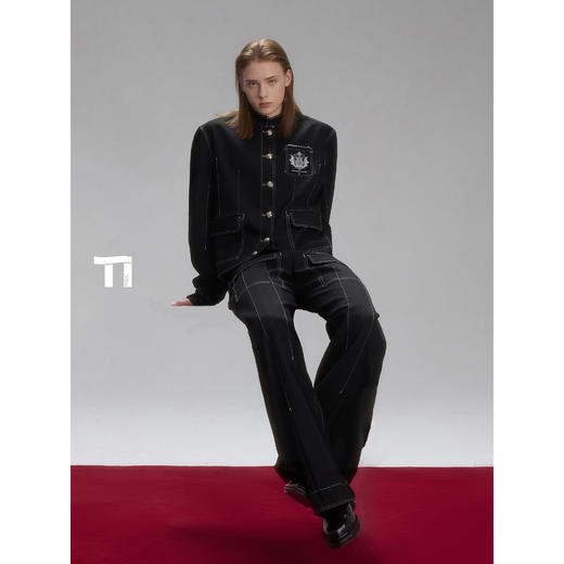 启世录TIWILLTANG“暗夜绅爵”先锋错位立领徽章刺绣夹克长裤套装 商品图3