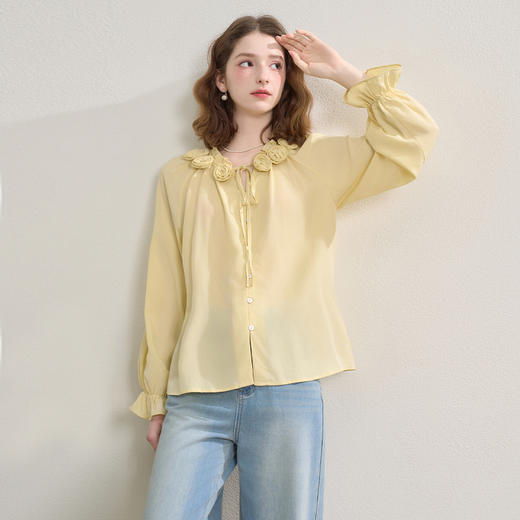 西遇绝美立体花朵圆领系带衬衫女秋季甜美荷叶边长袖衬衣V2551106 商品图3