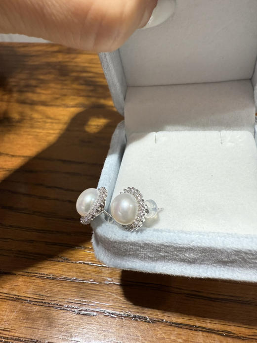 84-8 统货/直发 太阳花珍珠耳钉 8.8-9mm极光6A无瑕馒头珠 纯银高碳钻 商品图1