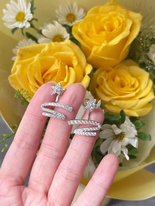 何方星光飘带两用耳钉，会发光的星星 商品图1