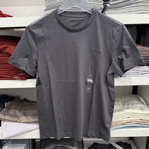 Calvin Klein/CK 男士夏季纯棉柔软刺绣小标经典纯色圆领短袖T恤 商品图1