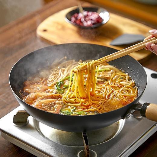 日本绣渤意神田小铁神·轻量窒化小铁锅铁神系列三代纤维纹中式炒锅26cm(含锅盖)99.5%高纯度精铁锻造离子渗氮不易生锈0涂层不易粘颠锅翻炒不怕摔基地直邮 商品图6