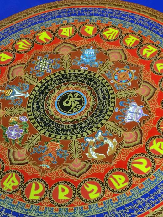 非遗剪纸大师：《六字真言大明咒，八宝吉祥彩唐卡》，520*520mm,配木框，售价：498元。 商品图11