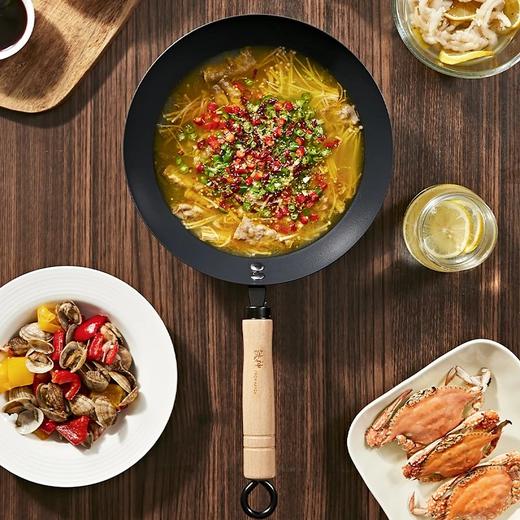 日本绣渤意神田小铁神·轻量窒化小铁锅铁神系列三代纤维纹中式炒锅26cm(含锅盖)99.5%高纯度精铁锻造离子渗氮不易生锈0涂层不易粘颠锅翻炒不怕摔基地直邮 商品图7