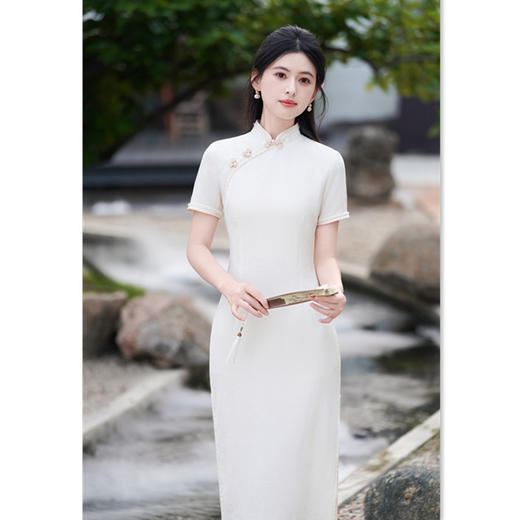 GX旗袍年轻款高端气质改良长款纯色素雅少女2025夏季新款旗袍 商品图3