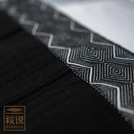 【梭说】商务出行必备手工侗锦水波纹电脑公文包轻便耐用 商品图6