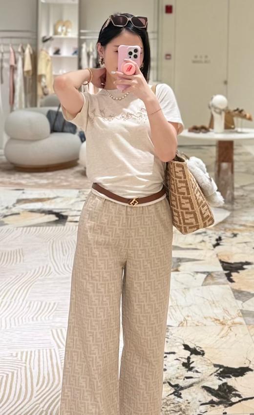 女款刺绣短袖T恤011 商品图3