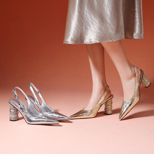 SR291头层牛皮！金色银色高跟鞋女2025新款尖头水钻粗跟后绊带包头凉鞋 商品图0