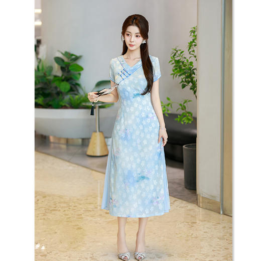 GX现代时尚新中式长款低领旗袍2025夏季新款V领A版日常可穿气质旗袍 商品图0