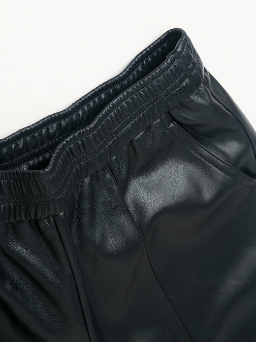 酷飒出街！黑色皮短裤，高腰设计秒变大长腿 商品图2