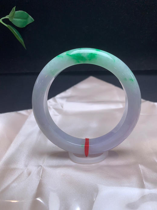 620665，60.8 辣绿大圈口手镯，色辣。淡春彩 商品图0