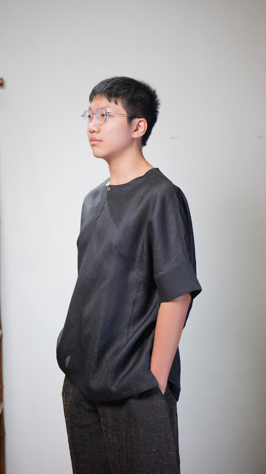 漫物记一粒扣男士圆领上衣M285 商品图0