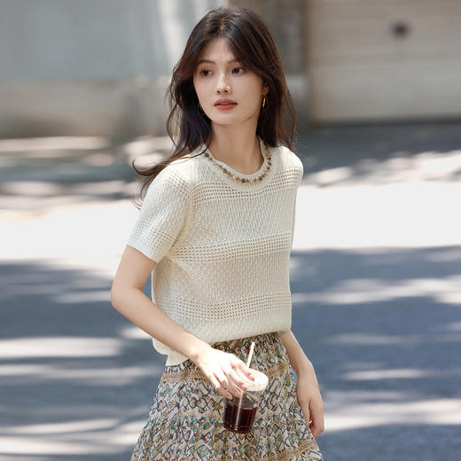 【08/06新品】熙世界波西米亚风镂空针织衫女短袖夏季钉珠织带圆领休闲独特上衣 商品图3