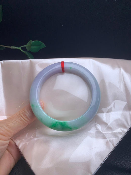 620665，60.8 辣绿大圈口手镯，色辣。淡春彩 商品图4