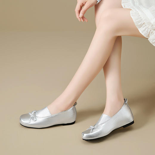 西遇蝴蝶结单鞋女新款秋季法式一脚蹬内增高圆头小皮鞋平底鞋V1757006 商品图2