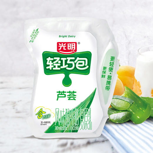 光明轻巧包芦荟酸奶180g，保质期21天 商品图4