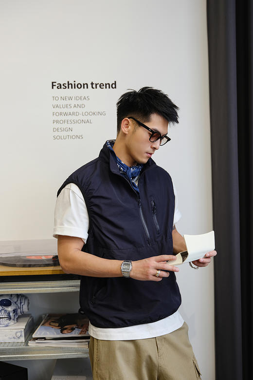 徐太浪套头半拉链立领马甲男款2025新款秋季独特休闲通勤夹克背心 商品图4