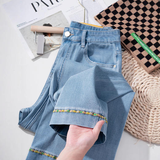 「自」全新升级【铂金会员183/天猫239/差价56】(15102)洛诗琳新中式刺绣款薄款牛仔裤2025夏季显瘦直筒九分裤女 商品图0