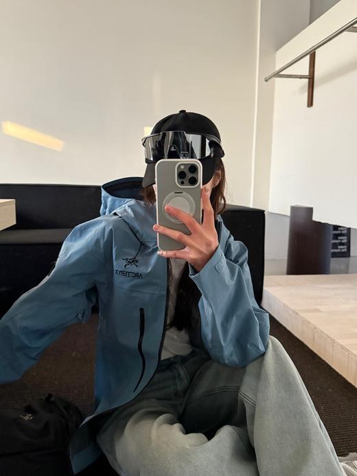 始祖鸟Aha系列SV7代  GORE-TEX Pro 刺绣硬壳冲锋衣（MG） 商品图11