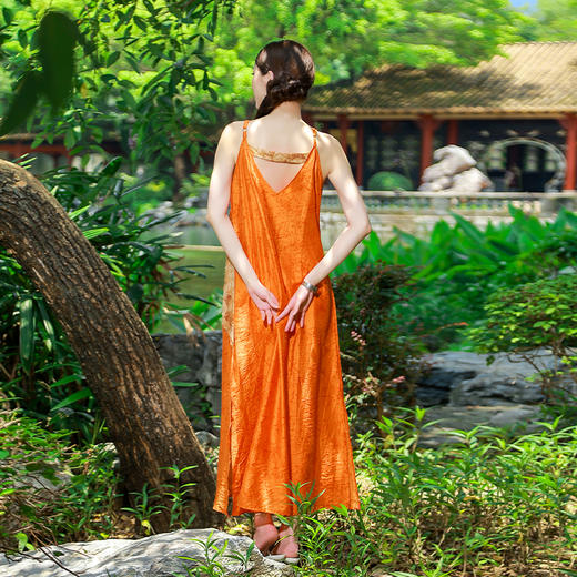 【夏季新品】流霞染岫飘逸吊带连衣裙 | 现货加急发 商品图2