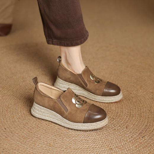 【预售5天】百搭真皮山茶花松糕单鞋新款圆头坡跟厚底乐福鞋女MT&MD6197 商品图1