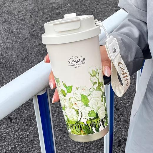【轻奢感满满❗夏日花园咖啡杯】密封防漏长效保温，开盖直接饮用轻便携带，360°全密封倒置不漏水，不锈钢保温杯情侣便携杯学生随行水杯L 商品图1