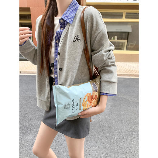 <曾小咸推荐>2.23现货秒杀 ！微信超特价！韩系刺绣v领卫衣 日常169.99 立减80 秒杀89.99！！ 商品图1