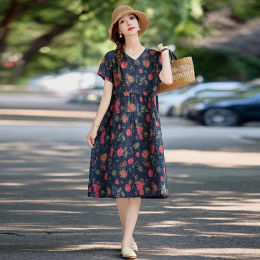 法式复古印花显瘦系带连衣裙，时尚气质新品女V领连衣裙HR-YWL1955 商品图0