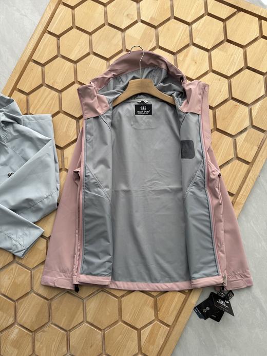 点此购买 可隆春秋季女士防风水透气轻量硬壳冲锋衣 kad 326268 商品图4