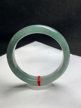 620671，59.6圈口，糯化油青正圈平安镯，底子胶润