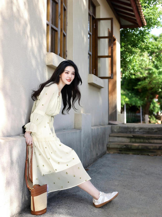 会员福利【精美刺绣~高品质】拉夏贝尔/La Chapelle蕾丝系带流苏抽绳刺绣七分袖收腰褶皱连衣裙 商品图9