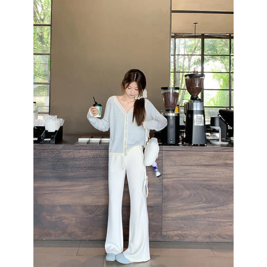 【149元任选2件】现货！宽松条纹V领针织开衫 商品图3