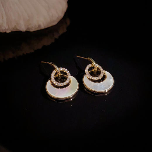 【预售3天】s925银针百搭设计感锆石贝壳双圈耳环气质简约温柔耳钉耳饰E03-106 商品图1