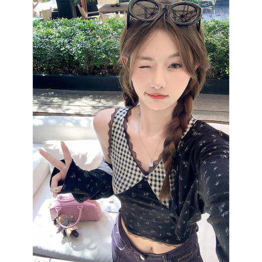 <曾小咸推荐>3.21现货秒杀 ！微信超特价！拼接小碎花开衫+吊带套装 日常199.99 立减120 秒杀79.99！！ 商品图1