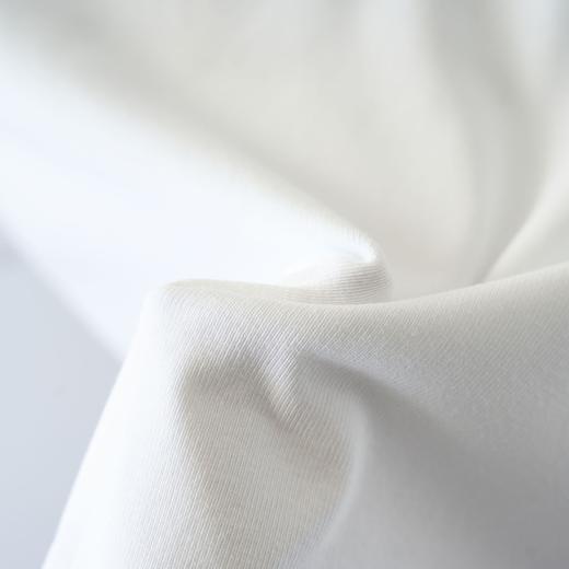 「自」全新升级【铂金会员146/天猫189/差价43】(21255)洛诗琳气质印花弹力棉质珍珠项链修身正肩圆领短袖T恤女 商品图2