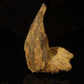 BC.SN5-8.4-3  富森红土沉水(材料) ，5.10g