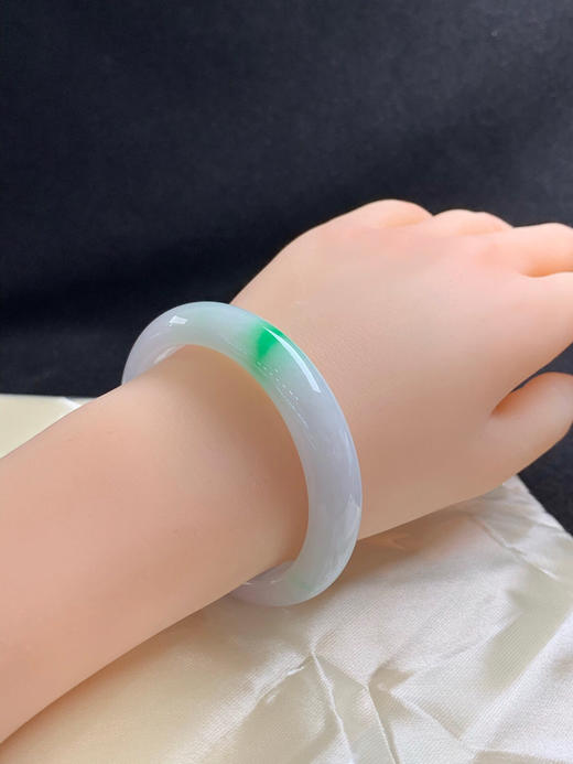 620672，52.7圈口，细糯飘绿正圈平安镯，淡紫底飘阳绿，飘色辣 商品图5