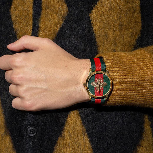 【GUCCI古驰G-Timeless系列腕表】石英机芯尼龙表带红色表盘男女同款永恒小蜜蜂表男女中性手表 商品图3