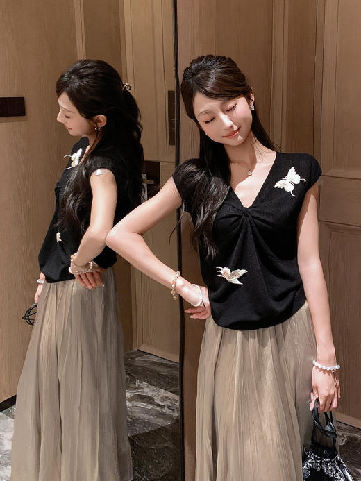 张心子【黑金蝴蝶】性感V领蝴蝶刺绣弹力针织衫上衣 U2507032 商品图10