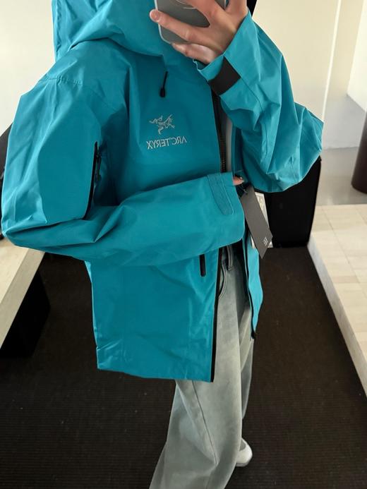 始祖鸟Aha系列SV7代  GORE-TEX Pro 刺绣硬壳冲锋衣（MG） 商品图7