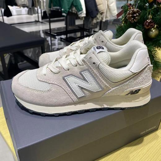 【云粉节】 【8.5折】7楼 NewBalance男女复古轻便缓震舒适休闲运动鞋 吊牌价：699元现价：594元 商品图1