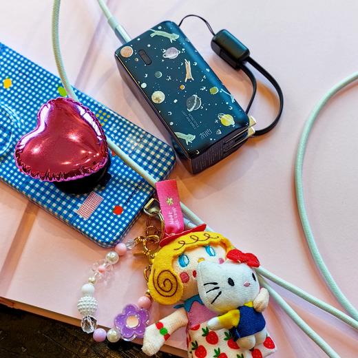 [屁侠推荐]三合一快充移动电源 冇心三合一充电宝CP025 3C认证 自带插脚&充电线 手表亦可充电  商品图0