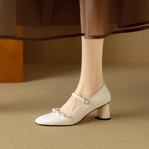 M65072025新款真皮圆头单鞋粗跟春秋女鞋浅口玛丽珍鞋韩版工作鞋不累脚 商品图1