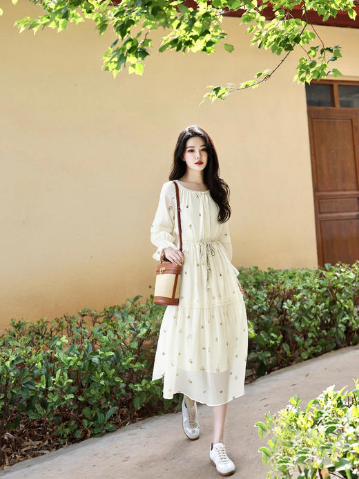 会员福利【精美刺绣~高品质】拉夏贝尔/La Chapelle蕾丝系带流苏抽绳刺绣七分袖收腰褶皱连衣裙 商品图8