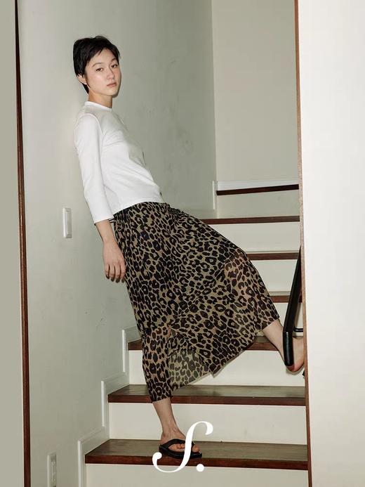 shyshystill/shy202411018/轻薄飘逸自由感豹纹纱质直筒半裙 商品图2